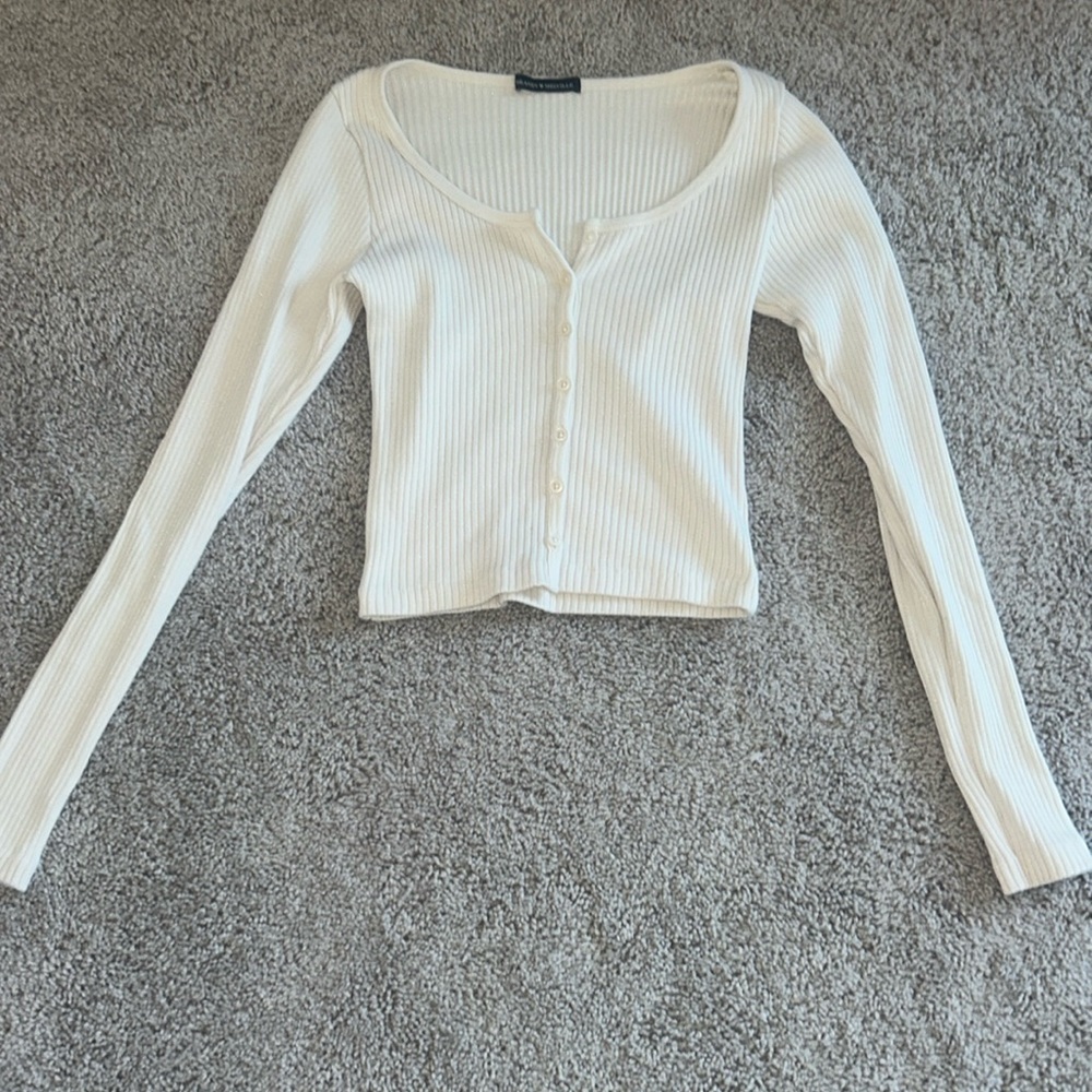Brandy Melville ribbed button long sleeve top